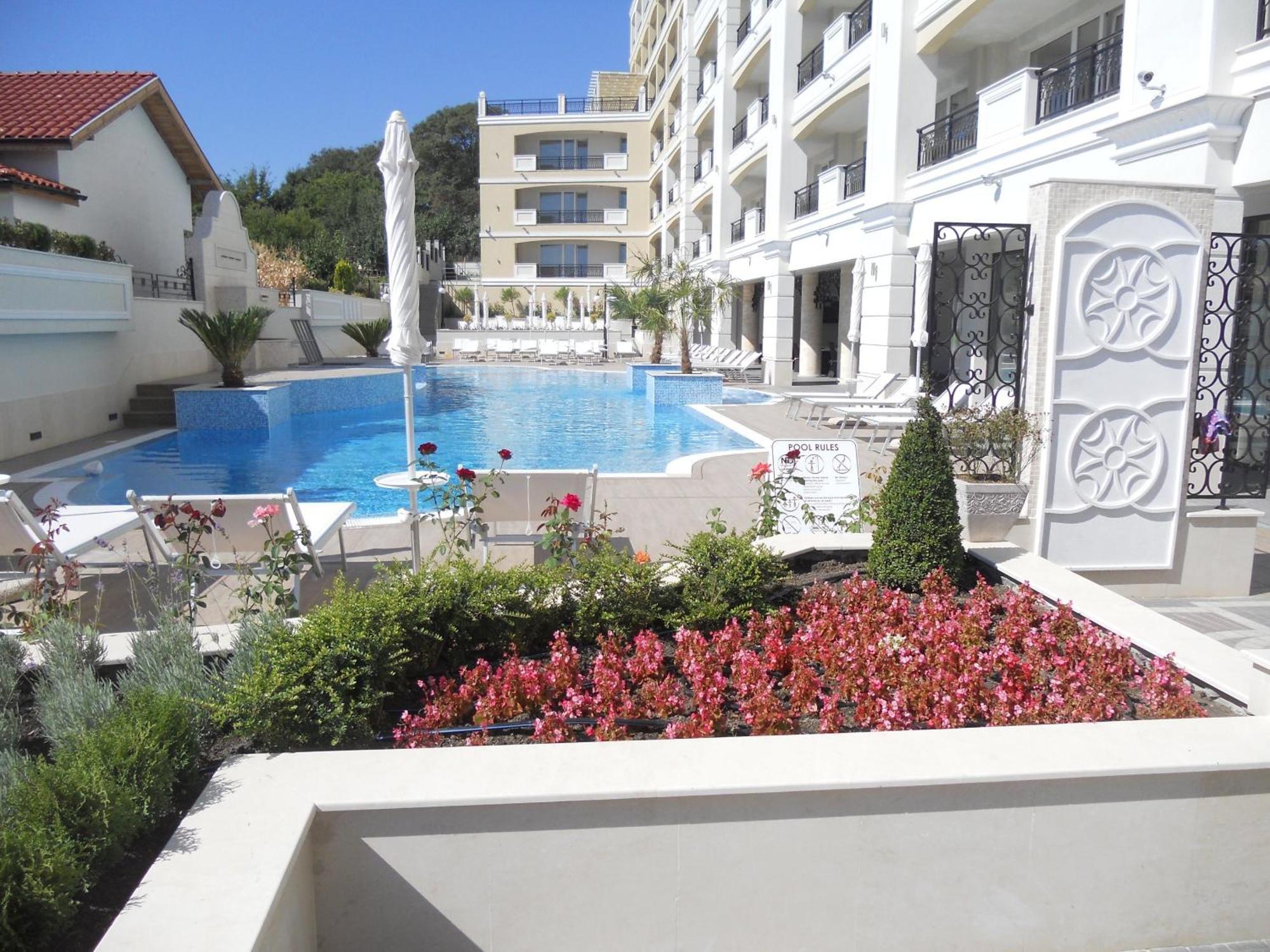 Penelopa Palace Apart Hotel & SPA Pomorie Exterior foto