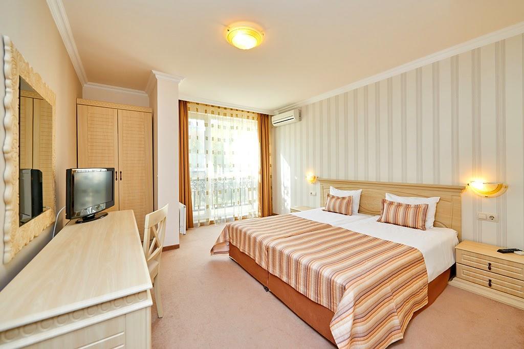 Penelopa Palace Apart Hotel & SPA Pomorie Exterior foto