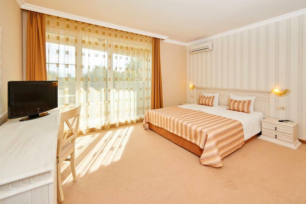 Penelopa Palace Apart Hotel & SPA Pomorie Exterior foto